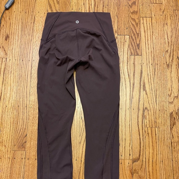 Lululemon train times sz 4 - Picture 6 of 6